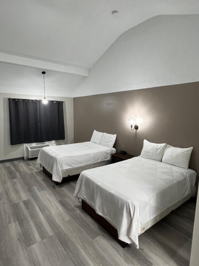 Captain'S Lodge Motel กลอสเตอร์ ภายนอก รูปภาพ
